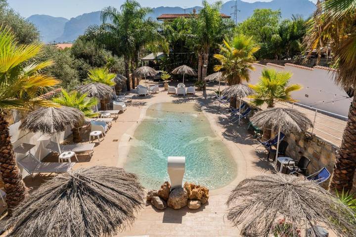 B&b per 2 persone, con Balcone e Idromassaggio nonché Terrazza e Giardino a Palermo