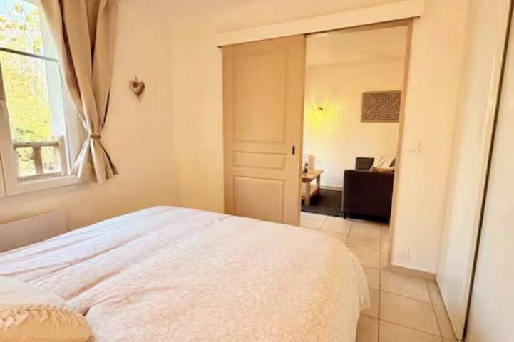 Gîte pour 4 personnes, avec balcon ainsi que sauna et piscine à Levernois - 3