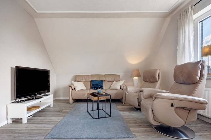 Hel lejlighed, Holiday Apartment "Harzreich" with Balcony, Shared Garden and Wi-Fi in Seesen, Harzvorland