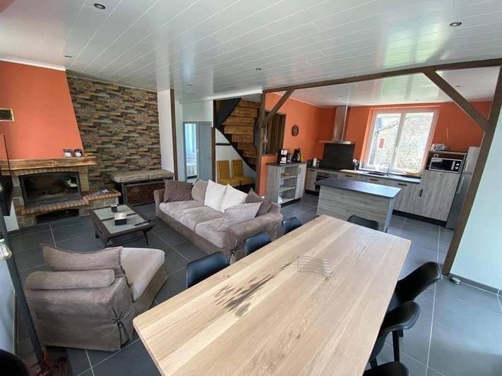 Gîte pour 8 personnes, avec terrasse et jardin dans Peyre-en-Aubrac - 4