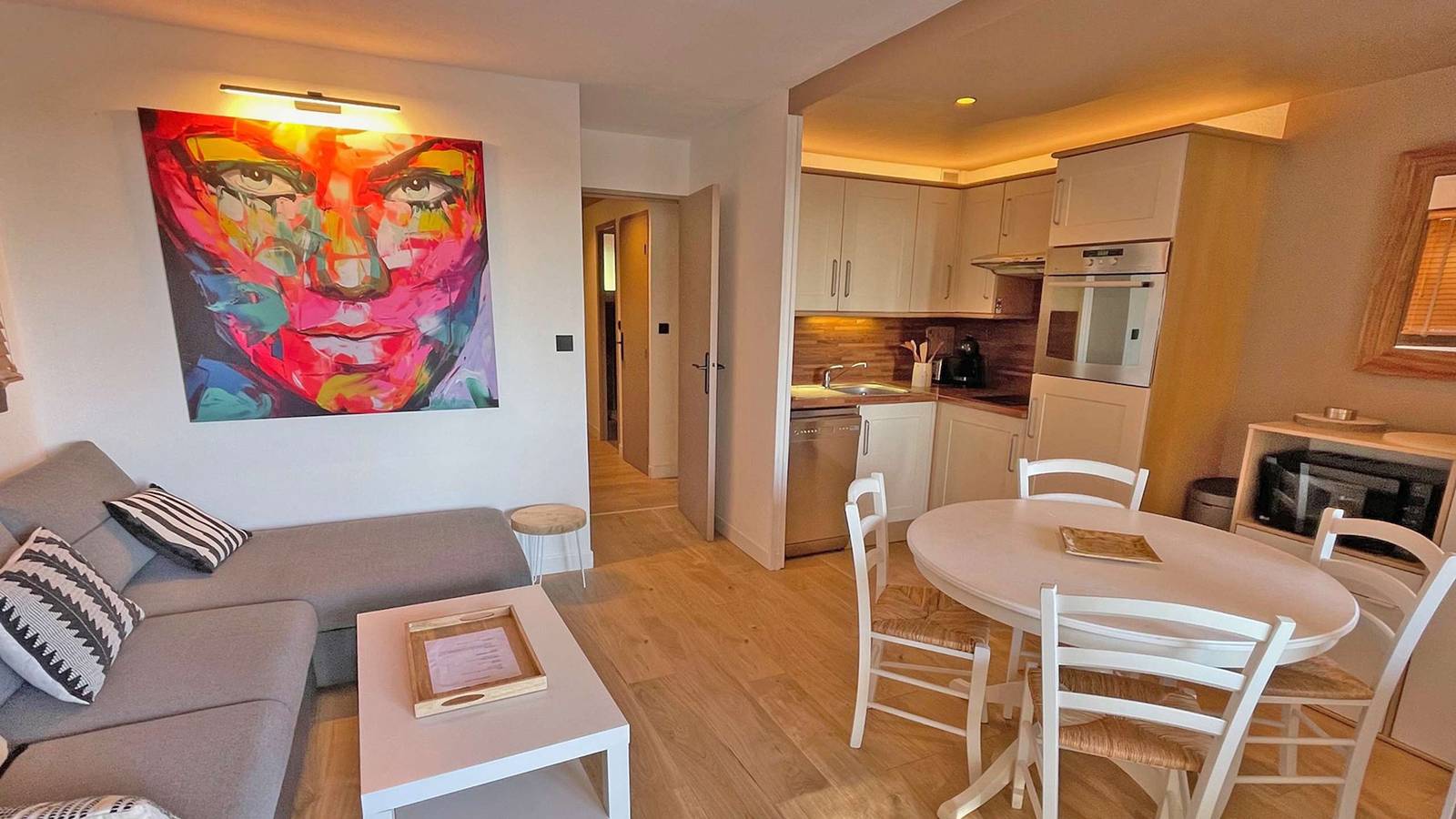 Appartement de vacances entier, Appartement T3 - 6 personnes - Climatisation -  Piscine résidence - Proche plage - Wifi - Sainte Maxime - Classé 3* in La Nartelle, Sainte-Maxime