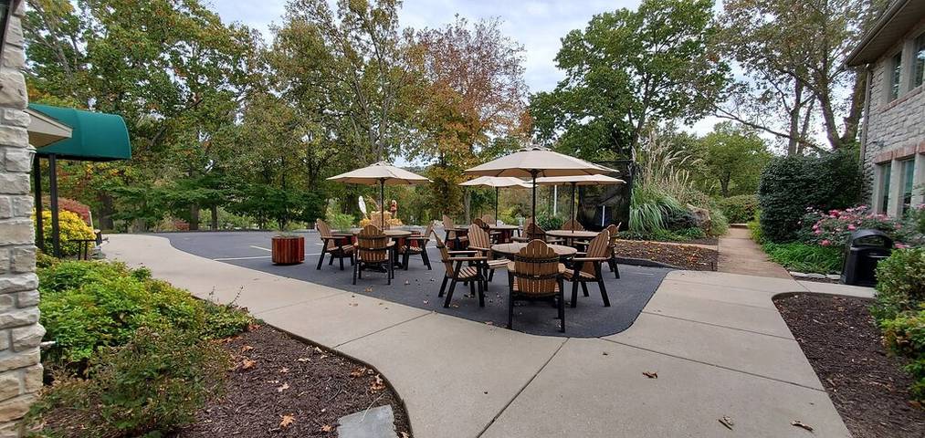 Vacation apartment for 6 people, with hot tub and sauna as well as balcony and pool, with pets in Missouri