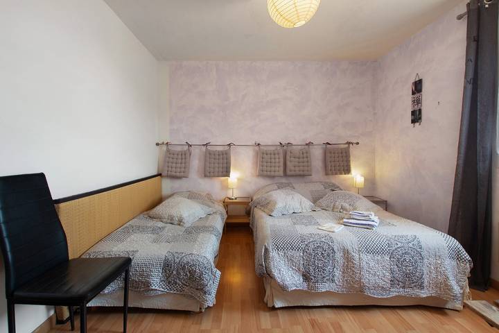 Bed and Breakfast 'Colibri' with Mountain View, Wi-Fi and Air Conditioning in Coaraze, Mediterranean Coast (France)