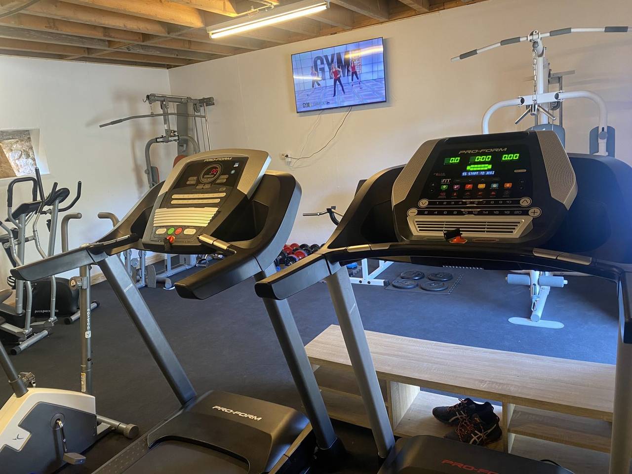 Le domaine d'Elaura, 12 personnes, calme, confort, espace ludique in Contest, Mayenne