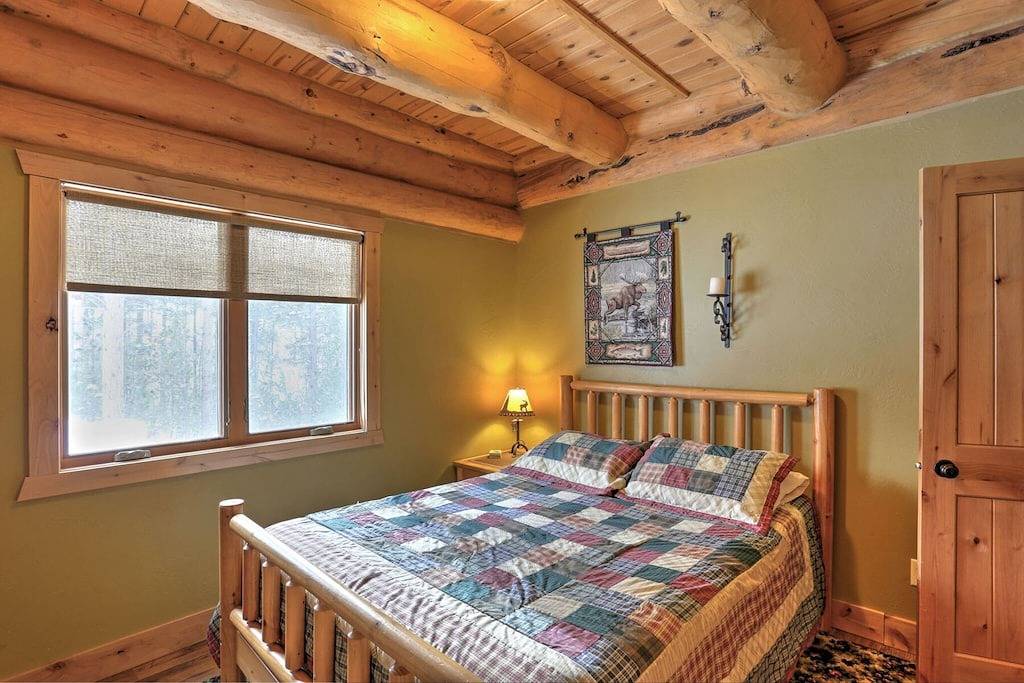 Wannabee Moose Lodge in Black Hills