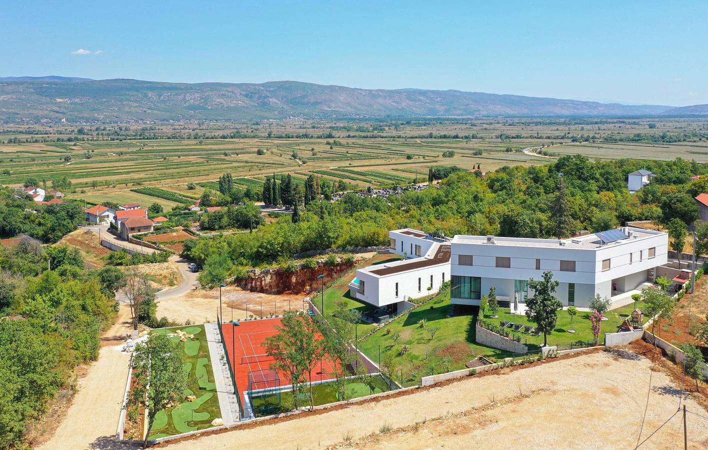 Ugodan apartman s 1 spavaćom sobom, bazenom, terasom i Wi-Fi-jem in Runović (Splitska-Dalmacija), Imotski