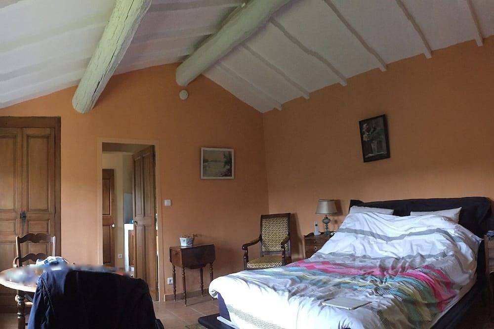 Las Casas Del Gran Pre in Lourmarin, Parque natural regional del Luberon