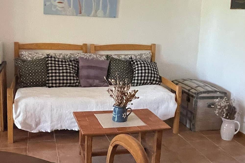 Apartamento entero, Calm and serenity for a comfortable stay. in Saint-Alban-Auriolles, Ardèche