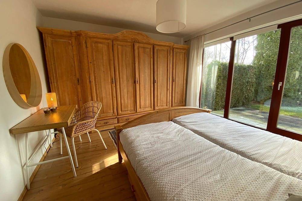 Ganze Wohnung, Ferienwohnung \"Kapitän Hook\" mit Sonnenterrasse & Garten zwischen Strand, Wald & Wiese auf Rügen! in Gustow, Stralsund Umland