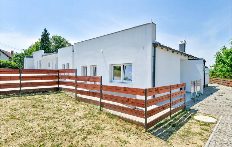Reizende 2-Zimmer-Wohnung mit Pool, Terrasse und Grill in Gornji Kneginec, Varazdin