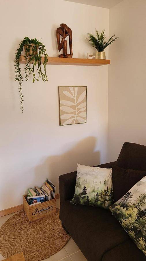 Maison familiale 6 personnes terrasse couverte et jardin privé in Huos, Haute-Garonne