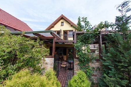 Ferienwohnung für 9 Personen, mit Ausblick und Terrasse in Bratislava