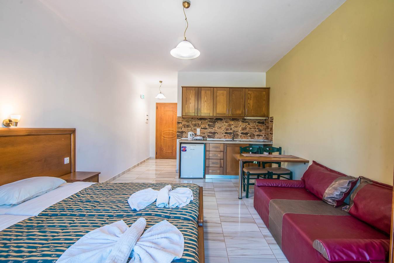 Helt studio, Holiday Studio 'Mirage Arillas Studio Type C16' next to Beach with Balcony, Shared Pool & Wi-Fi in Arillas, Korfu