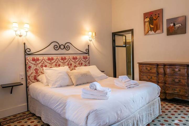 Gîte pour 15 personnes, avec jacuzzi et jardin à Cabannes - 4