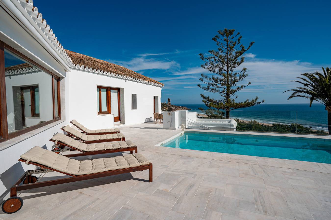Villa 'Thecube' con vistas al mar, Wi-Fi y aire acondicionado in Playa de los Alemanes, Tarifa