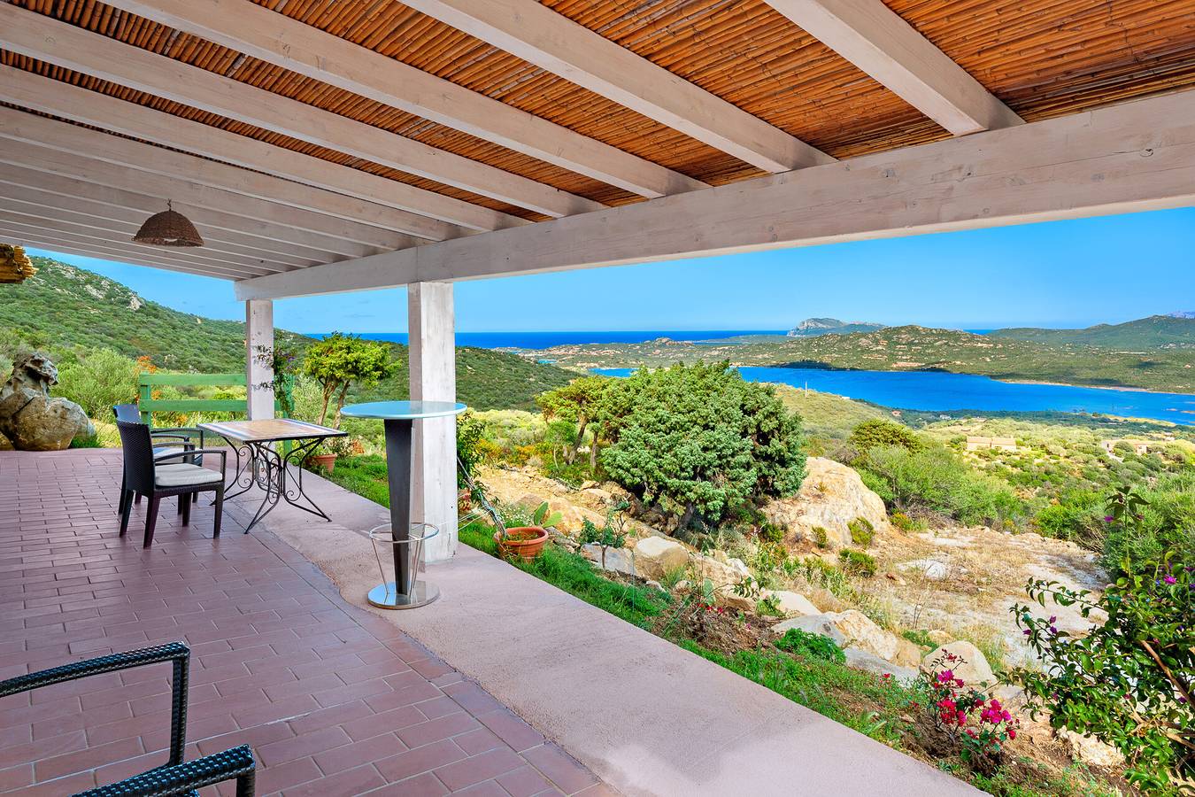 Casa vacanze 'Bellavista' con vista sul mare, terrazza privata, Wi-Fi e A/C in Costa Smeralda