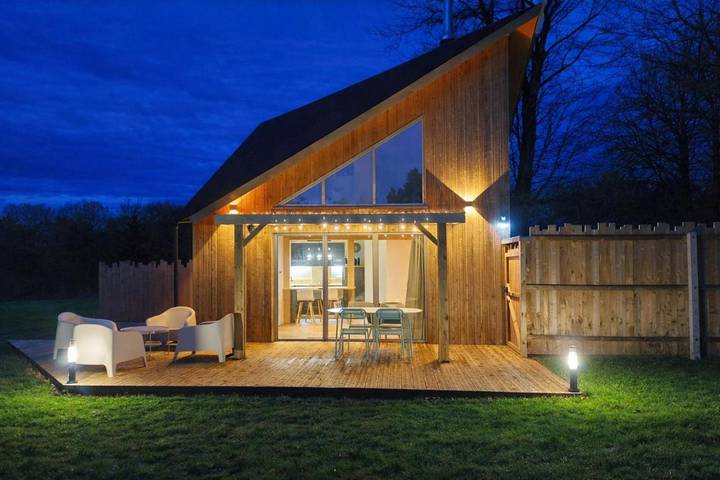 Location de vacances pour 4 personnes, avec jardin à Longueil (homonymie)