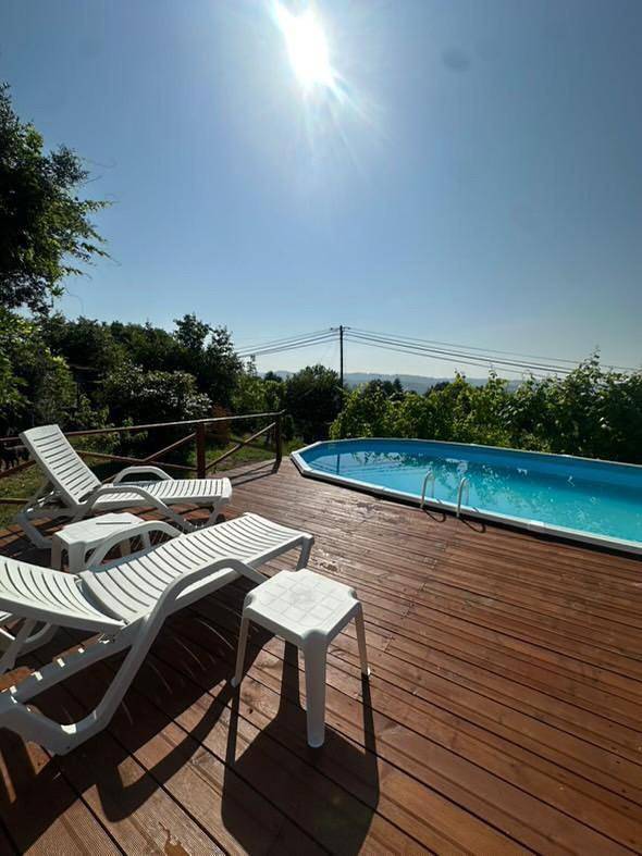 Ferienhaus für 9 Personen, mit Balkon und Terrasse sowie Garten und Pool