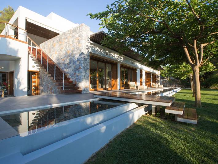 Vakantiehuis voor 10 personen, with zwembad and tuin as well as terras, met huisdier in Chania