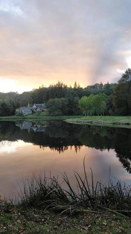 Location de vacances pour 5 personnes, avec jardin ainsi que vue sur le lac et vue, animaux acceptés à Rostrenen - 4