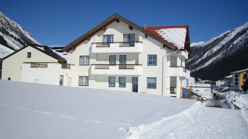 Ferienwohnung für 4 Personen, mit Balkon und Garten in Galtür