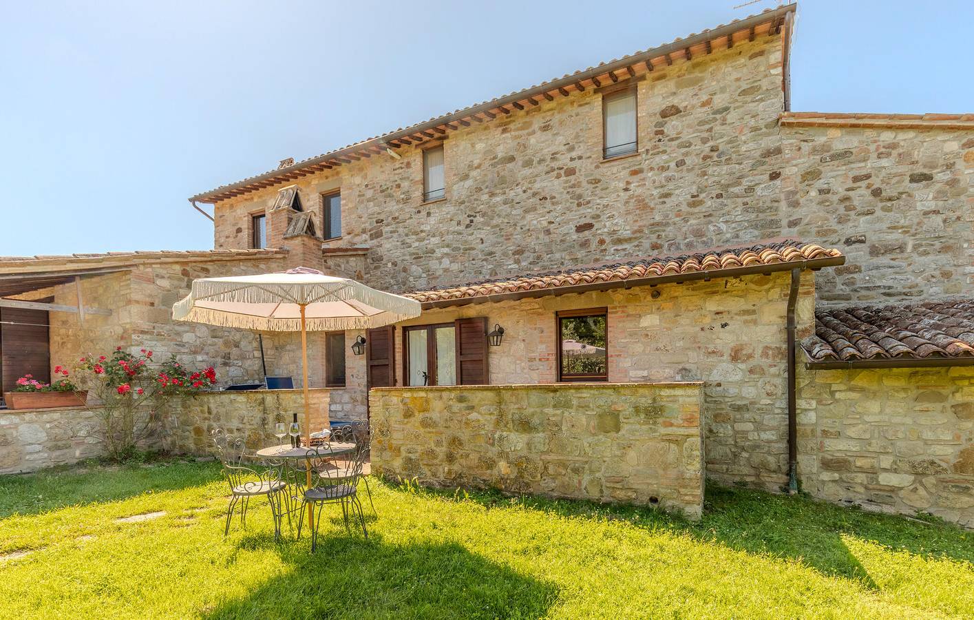 Ganze Ferienwohnung, Riverside Retreat mit Pools und Parkplatz in Todi, Perugia Provinz