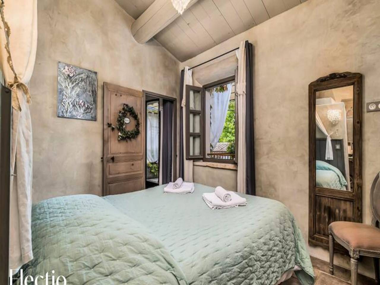 Appartement entier, Appartements pour 4 Personnes in Oppède, Parc naturel régional du Luberon