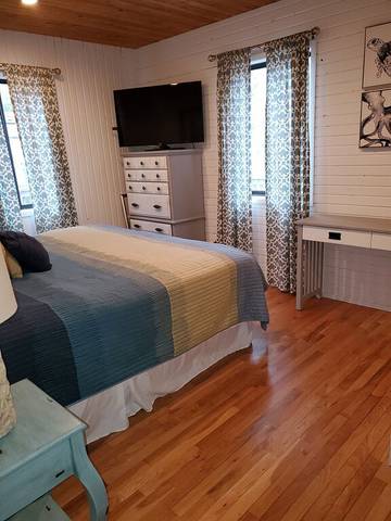 Vacation House for 12 Guests in Ocean Beach (NY), Suffolk County, Picture 2