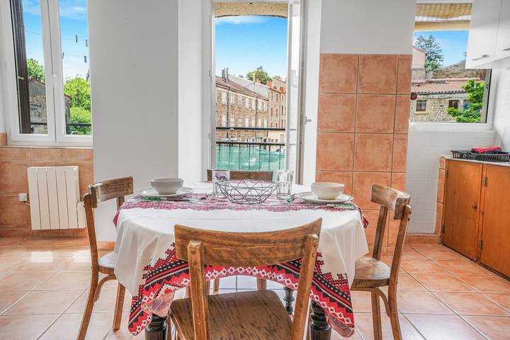 Gîte pour 5 personnes, avec balcon à Saint-Julien-Molin-Molette - 4