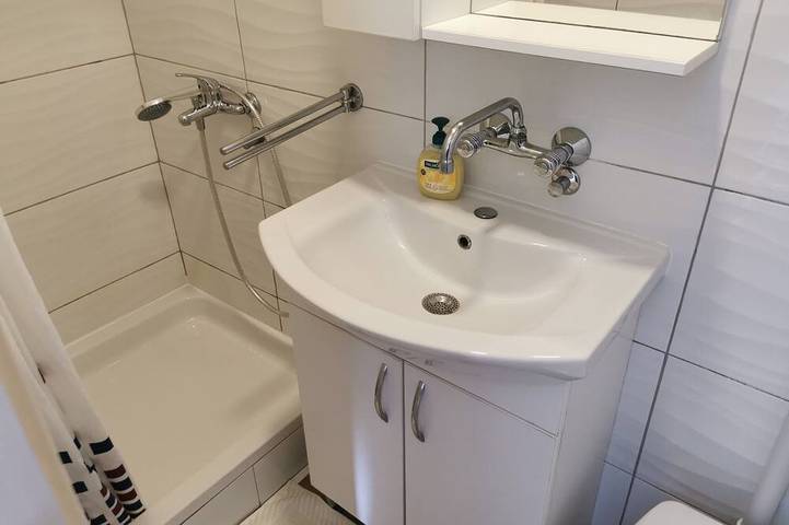 Ganze Wohnung, 2-Zimmer-Ferienwohnung am Strand Luka Dubrava, Peljesac in Dubrovnik-Neretva