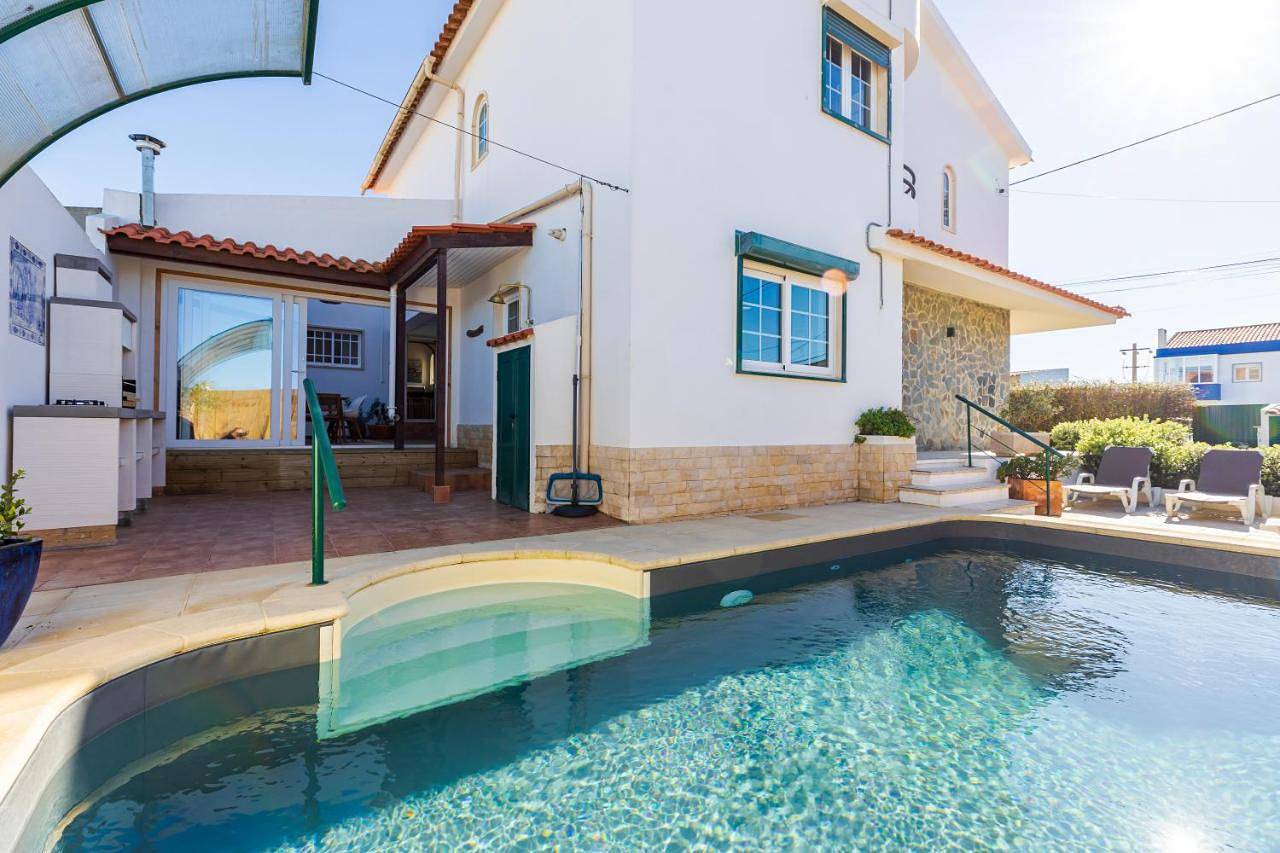 Casa Brincosa Ericeira in Praia da Foz do Lizandro, Ericeira