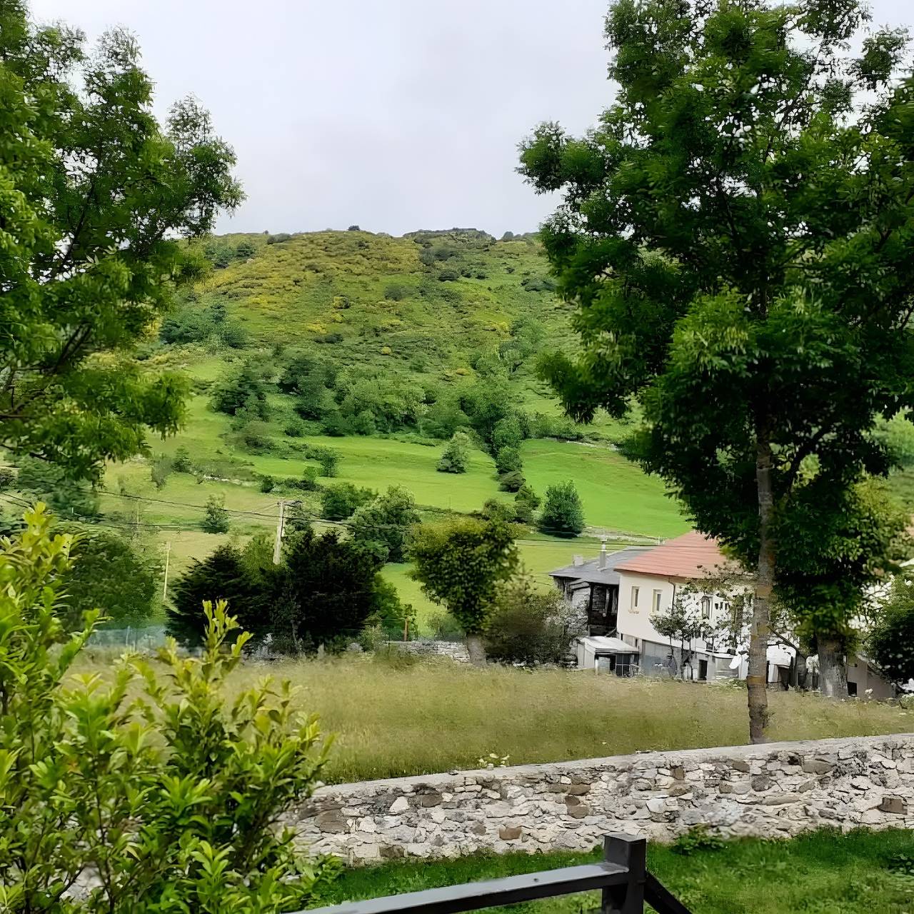 Landhaus 'La Verde' mit Meerblick, Gemeinschaftsgarten und Wlan in Valle de Lago, Somiedo