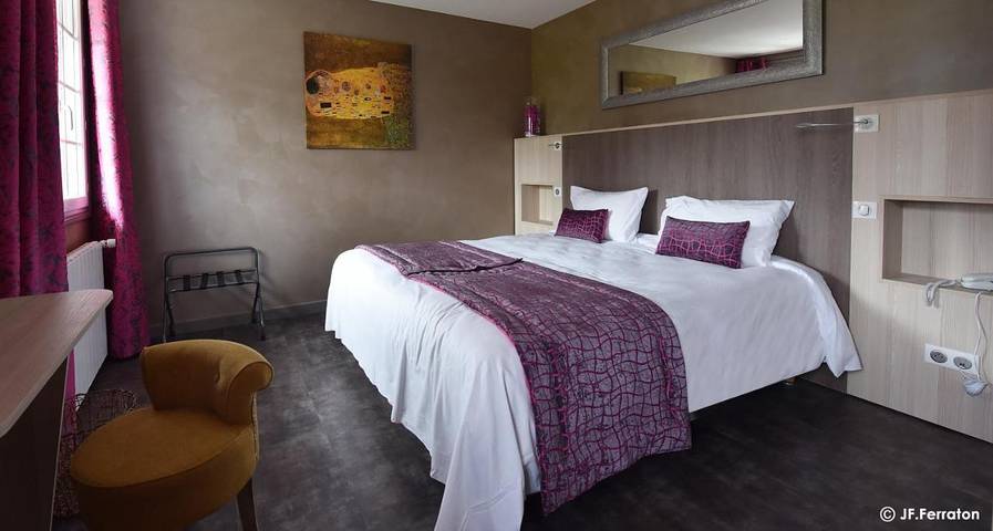 Hôtel pour 2 personnes, avec jardin et piscine dans Viaduc de Garabit - 3