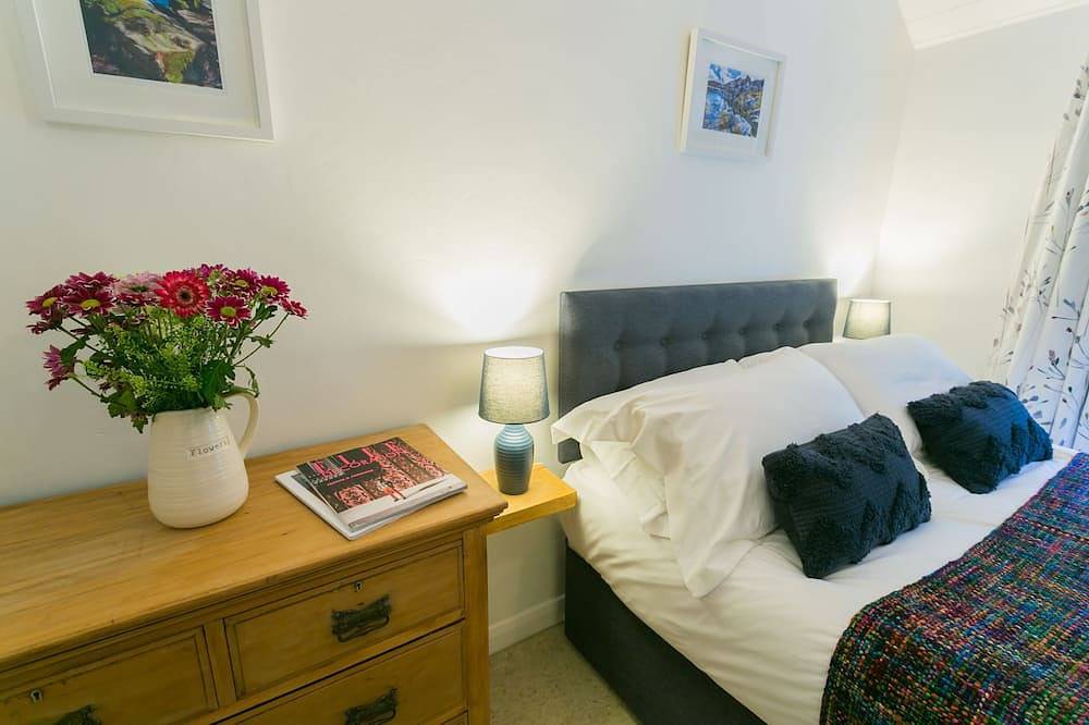 Cuddfan -  a snowdonia that sleeps 4 guests  in 2 bedrooms in Llanberis, Llyn Padarn