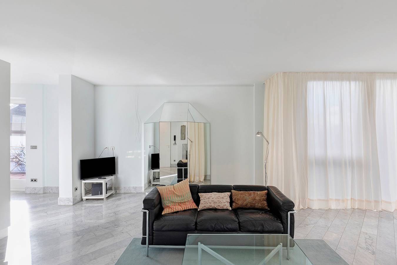 Apartamento entero, Apartamento amplio y luminoso in Oberursel, Hochtaunuskreis