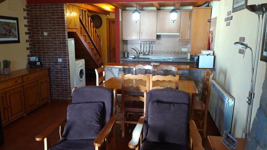 Casa rural para 6 personas, con Terraza además de Jardín y Vistas en San Martín de la Vega del Alberche - 3