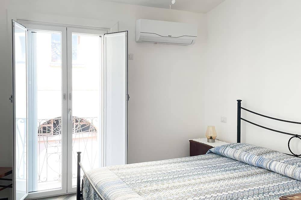 Magnolia House 42 in historic center free parking in Calitri, Avellino Province