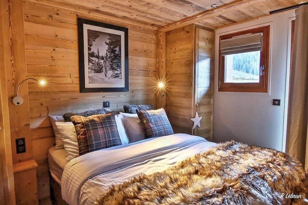 Stunning high end 11 person chalet with garage in the village of Peisey. in Massif de la Vanoise