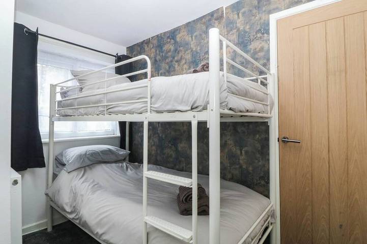 Emily Rose Cottage, pet friendly, country holiday cottage in Bethesda in Snowdonia