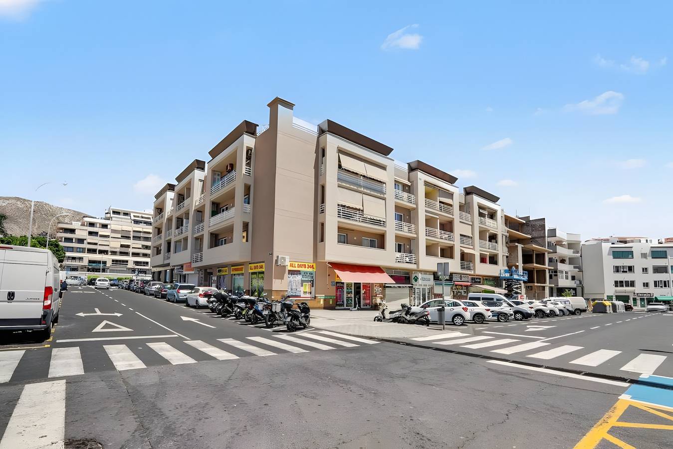 Geheel appartement, Vakantiehuis "Appartement in Los Cristianos centrum". in Los Cristianos, Arona