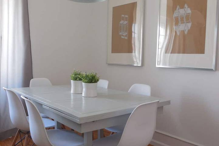 Holiday rental for 8 people, with balcony in Lisbon