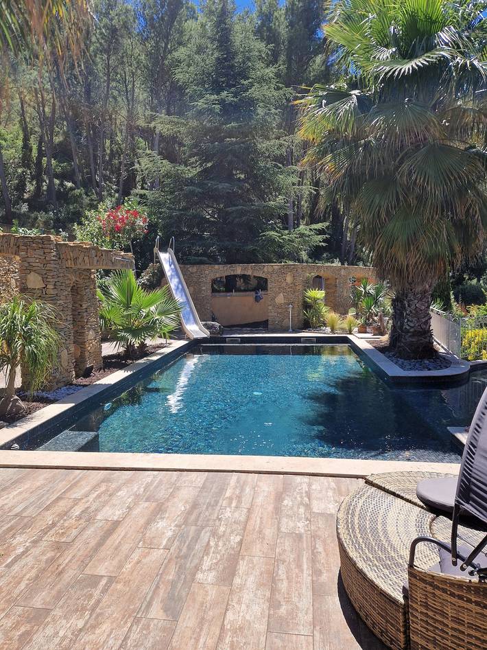 Location de vacances pour 12 personnes, avec terrasse et piscine à Aubagne - 3