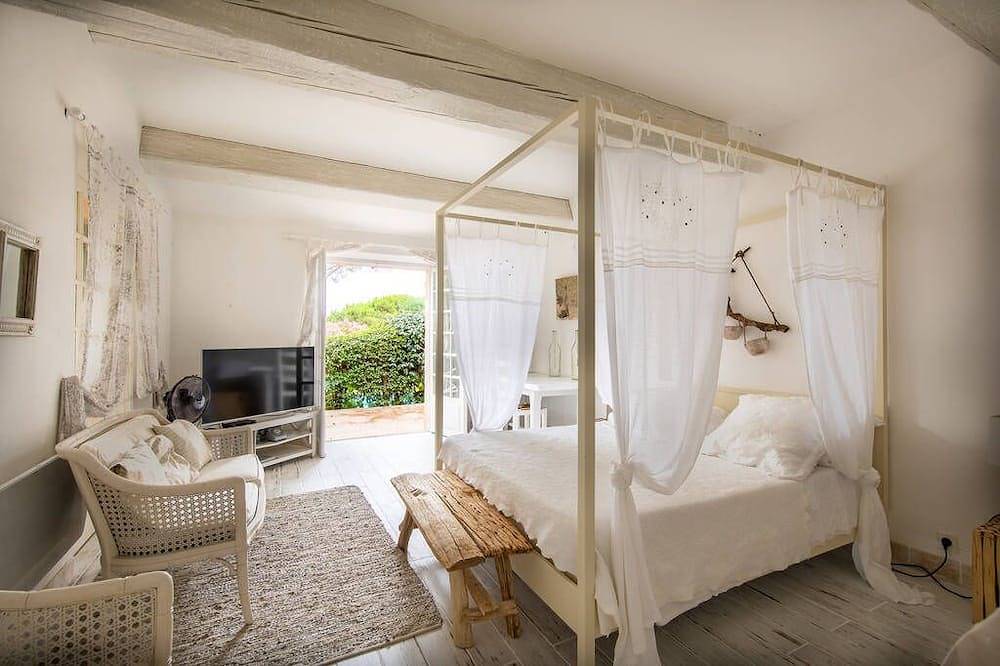 Field direkten Zugang Capilla Stränden von Saint Tropez in Pampelonne, Ramatuelle