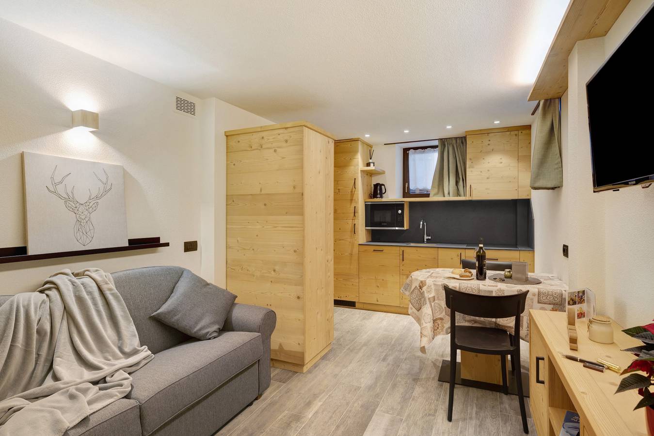 Hel studio-lejlighed, Apartment "Stelo Rosina's Home" in Livigno (Town), Livigno