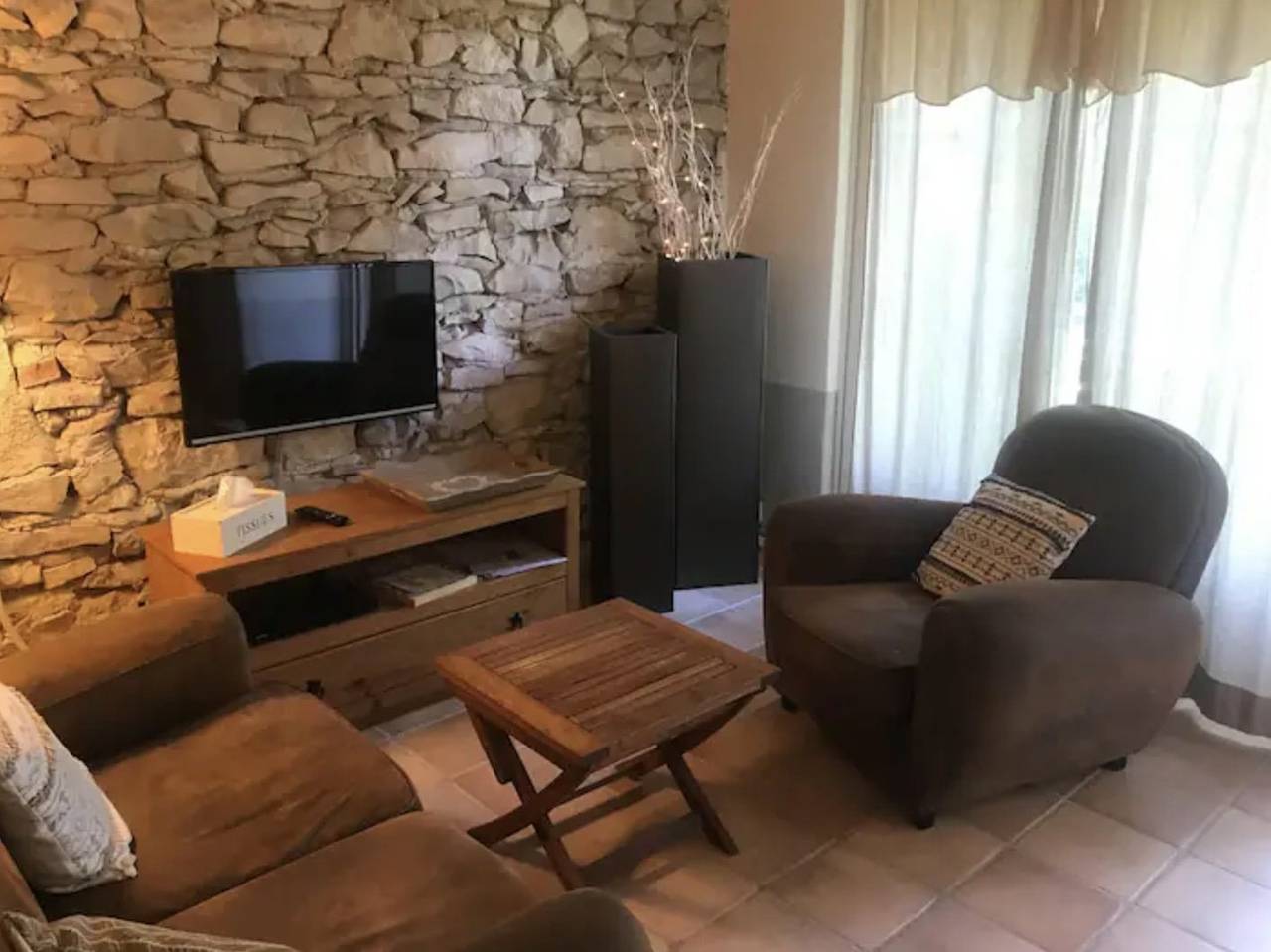 Studio entier, Studio indépendant en Drôme provençale in Puygiron, Région de nyons