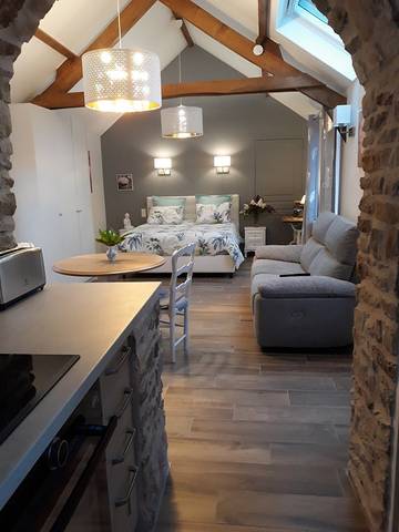 Gîte pour 2 personnes, avec terrasse et jardin à Saint-Pierre-d'Arthéglise