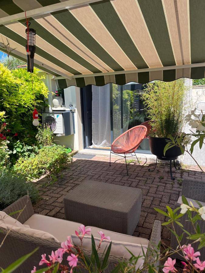 Appartement entier, La Cuisine d'été de Beaunamour in Beaune, Région de Beaune