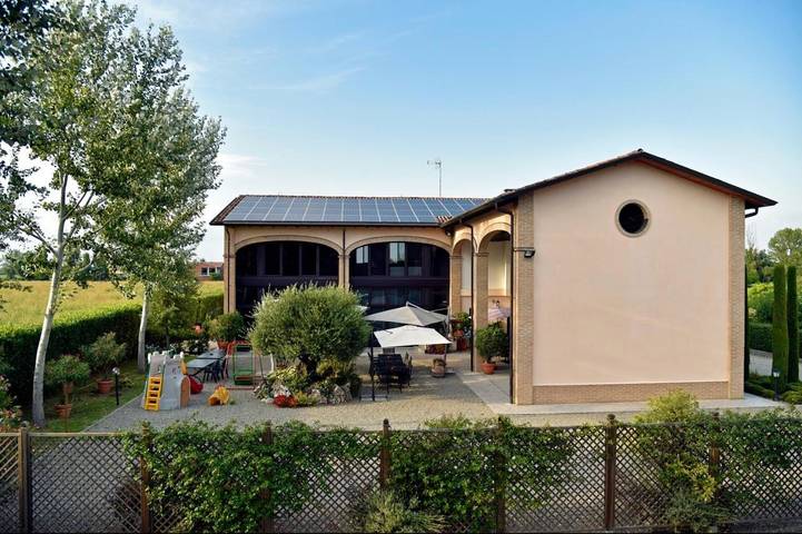 Casa vacanza per 4 persone, con Terrazza e Giardino nonché Panorama a Parma