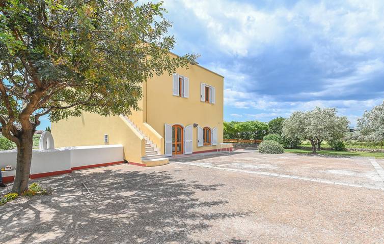 Acogedor apartamento costero con aire acondicionado y aparcamiento in Mondragone, Provincia de Caserta
