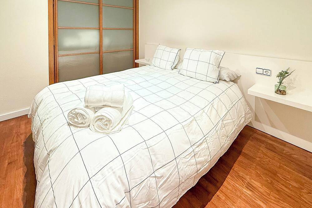 Entire apartment, Xilgar Apartment Av Leon on the Beach in Sanxenxo, Rías Baixas